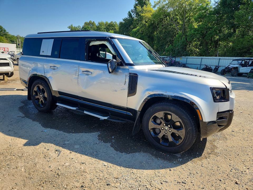 2024 Land rover Defender VIN SALE2FEU3R2250602 COPART salvage auction — SIDE, LA - CERT OF TITLE-SALVAGE, sold $18,200 on 2026-09-10 (photo 4)