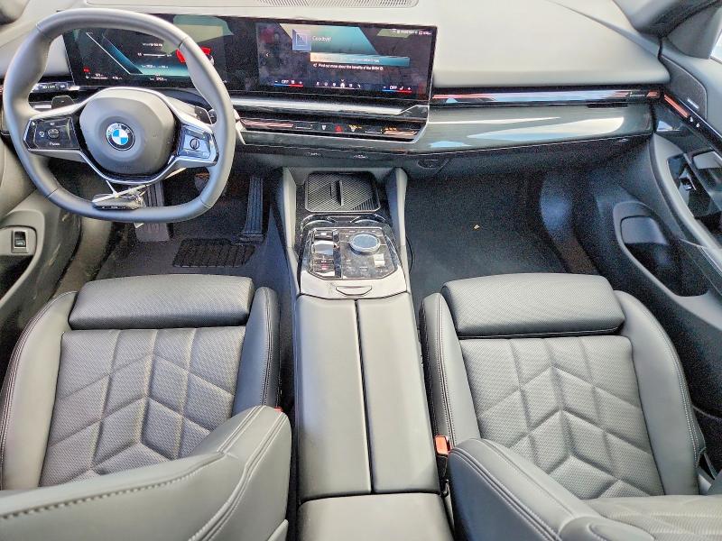2026 BMW 5er VIN WBA43FJ05TCV65080 COPART salvage auction — ROOF, Tx - Certificate Of Title (P), sold $28,500 on 2026-08-10 (photo 8)