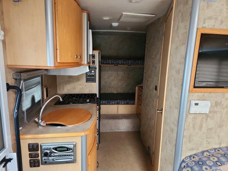 2007 Winnebago View VIN WDXPD944765965950 COPART salvage auction — REAR END, PA - CERT OF TITLE, sold $15,500 on 2026-09-01 (photo 6)