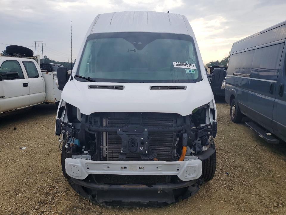 2022 Ford Transit VIN 1FTBW3XK4NKA35586 COPART salvage auction — FRONT END, Salvage Title, sold $10,900 on 2026-09-18 (photo 5)