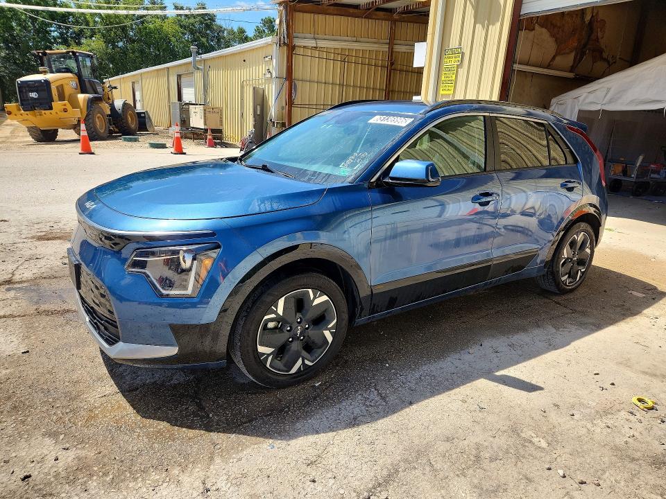 2023 Kia Niro VIN KNDCR3L10P5053884 — COPART salvage auction photo