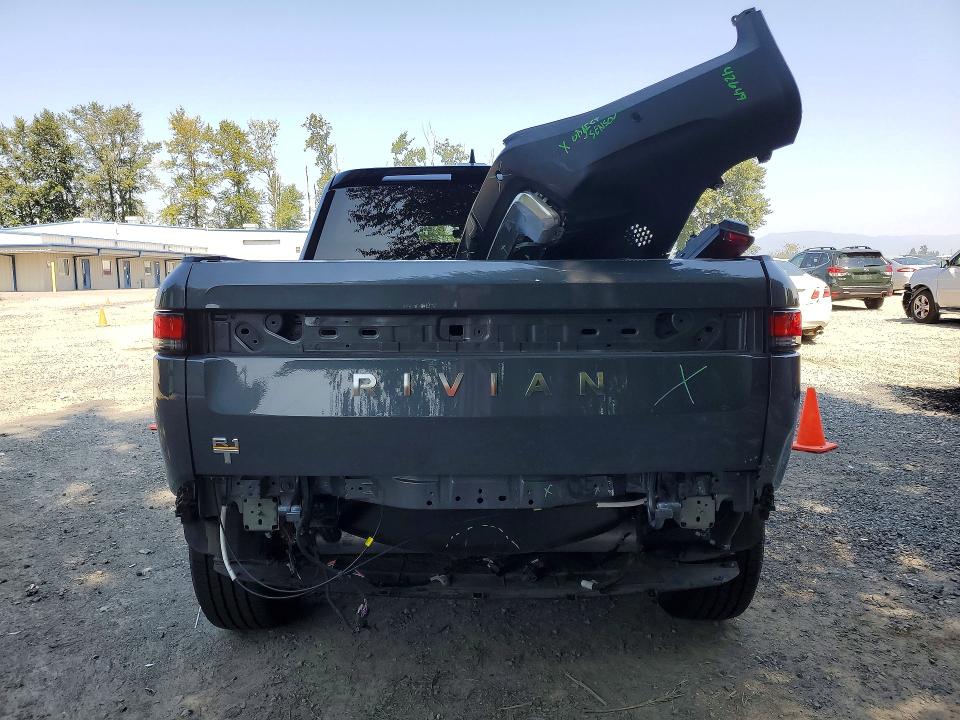 2022 Rivian R1t VIN 7FCTGAAA9NN011282 COPART salvage auction — REAR END, Wa - Bill Of Sale, sold $21,300 on 2026-08-17 (photo 6)