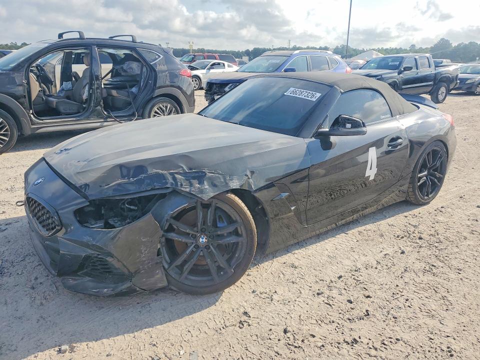 2020 BMW Z4 VIN WBAHF9C01LWW37544 COPART salvage auction — FRONT END, Tx - Salvage Vehicle Title, sold $11,100 on 2026-09-04 (photo 1)