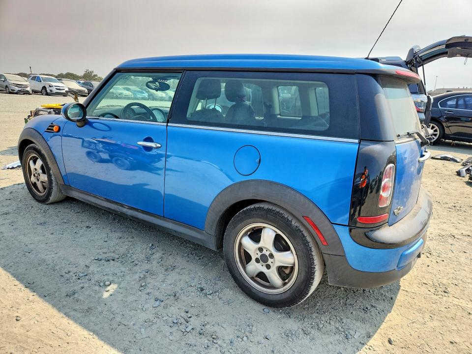2011 Mini Cooper clubman VIN WMWZF3C5XBT267515 COPART salvage auction — REAR END, CA - DIS/DLR/EXP ONLY CLEAN TITLE, sold $325 on 2026-08-06 (photo 2)