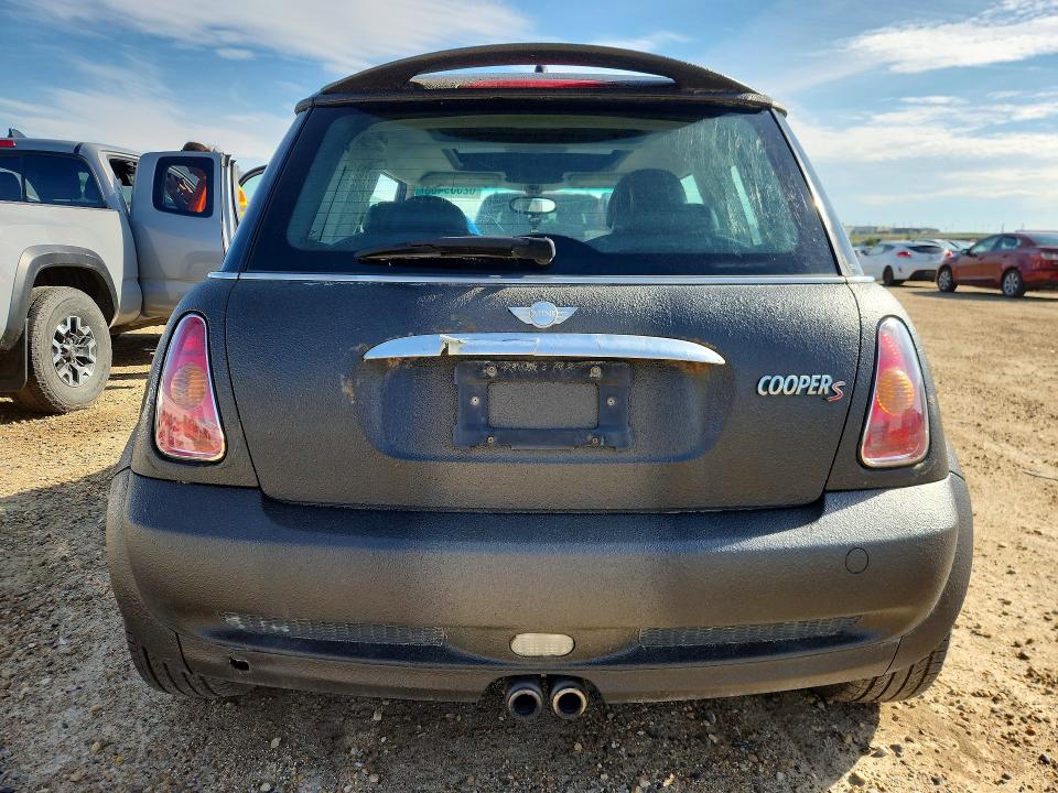 2004 Mini Cooper VIN WMWRE33484TD86387 COPART salvage auction — WATER/FLOOD, Ab - Bos - Active, sold $125 on 2026-08-13 (photo 6)
