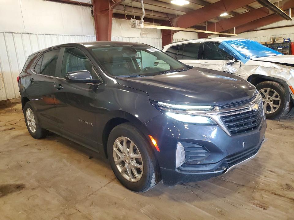 2022 Chevrolet Equinox VIN 2GNAXKEV5N6153804 COPART salvage auction — REAR END, Salvage Title, sold $9,100 on 2026-08-21 (photo 4)