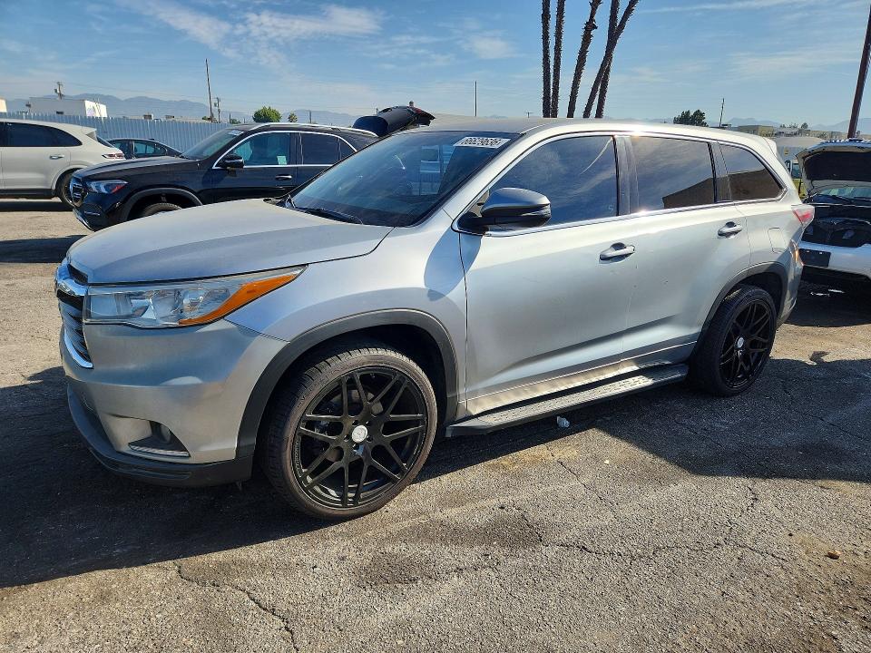2014 Toyota Highlander VIN 5TDZARFH3ES004876 COPART salvage auction — MINOR DENT/SCRATCHES, CA - DIS/DLR/EXP ONLY CLEAN TITLE, sold $6,100 on 2026-09-12 (photo 1)