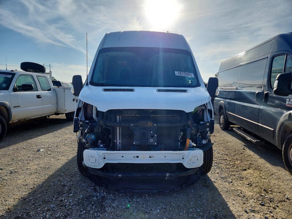 2022 Ford Transit VIN 1FTBW3XK4NKA35586 COPART salvage auction — FRONT END, Salvage Title, sold $8,700 on 2026-09-04 (photo 5)
