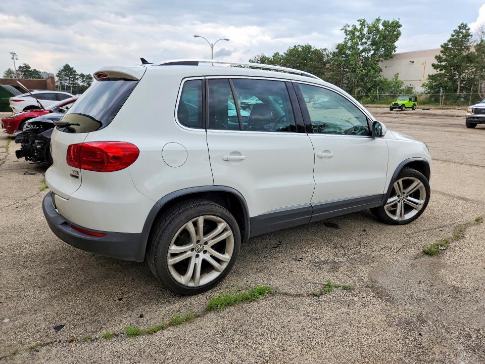 2016 Volkswagen Tiguan VIN WVGBV7AX9GW591737 COPART salvage auction — MECHANICAL, Il - Certificate Of Title, sold $2,650 on 2026-08-10 (photo 3)