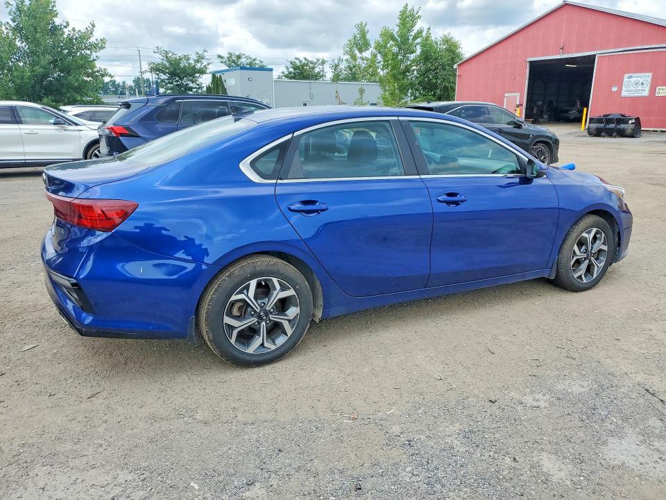 2021 Kia Forte VIN 3KPF54AD3ME263441 COPART salvage auction — VANDALISM, ON - PERMIT NO BRAND - UNFIT, sold $7,700 on 2026-09-01 (photo 3)