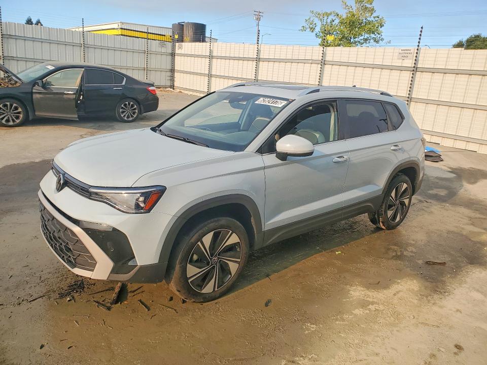 2025 Volkswagen Taos VIN 3VVVC7B28SM034550 COPART salvage auction — MINOR DENT/SCRATCHES, Nv - Certificate Of Title, sold $16,200 on 2026-08-25 (photo 1)