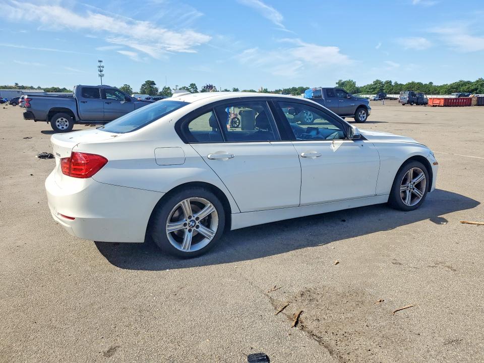2015 BMW 3er VIN WBA3B5C50FF961499 COPART salvage auction — FRONT END, Ny - Mv-907A Salvage Certificate, sold $650 on 2026-08-07 (photo 3)