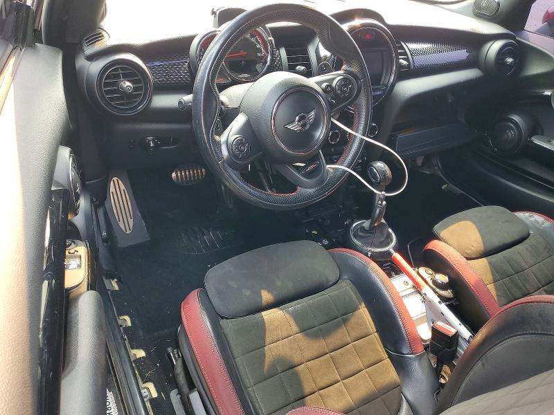 2017 Mini Cooper VIN WMWXM9C5XHT997286 COPART salvage auction — MINOR DENT/SCRATCHES, Wa - Vehicle Cert Of Ownership-Titl, sold $2,100 on 2026-08-17 (photo 8)