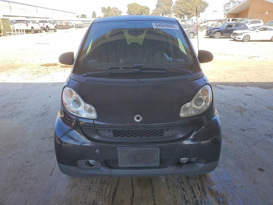 2009 Smart Fortwo VIN WMEEJ31X79K273021 COPART salvage auction — FRONT END, Ca - Dis/Dlr/Exp Only Clean Title, sold $300 on 2026-08-13 (photo 5)