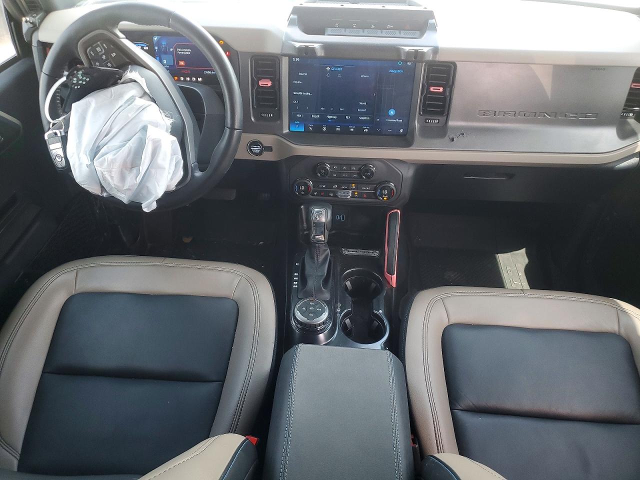 2024 Ford Bronco VIN 1FMEE2BP7RLB14971 COPART salvage auction — Front End, Sv - Salvage Title, sold $20,000 on 2026-09-25 (photo 8)