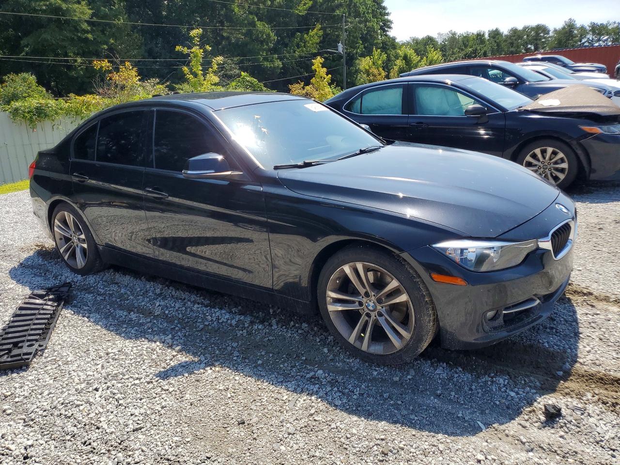 2013 BMW 3 series VIN WBA3A5C54DF355493 COPART salvage auction — Mechanical, MT - CERTIFICATE OF TITLE, sold $425 on 2026-09-09 (photo 4)