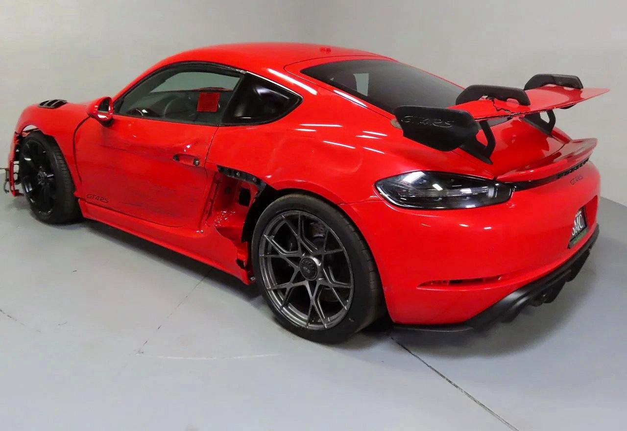 2025 Porsche Cayman VIN WP0AE2A89SK272107 COPART salvage auction — All Over, CT - DIS/DLR/EXP ONLY SALVAGE TITLE (P), sold $66,000 on 2026-08-07 (photo 4)