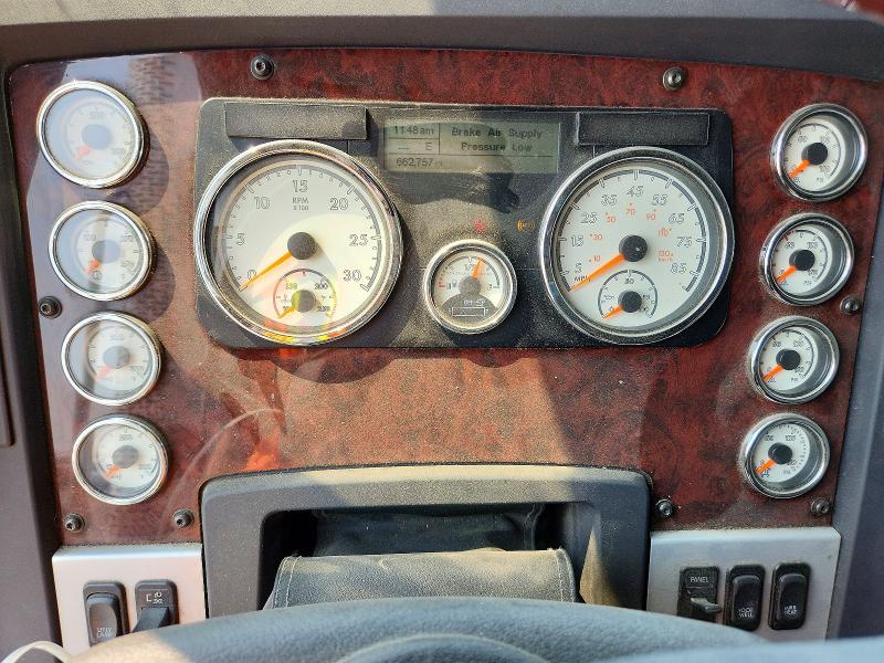 2020 Freightliner Unknown VIN 3AKJGNDR4LDLT0556 COPART salvage auction — MINOR DENT/SCRATCHES, CT, sold $15,700 on 2026-08-27 (photo 9)