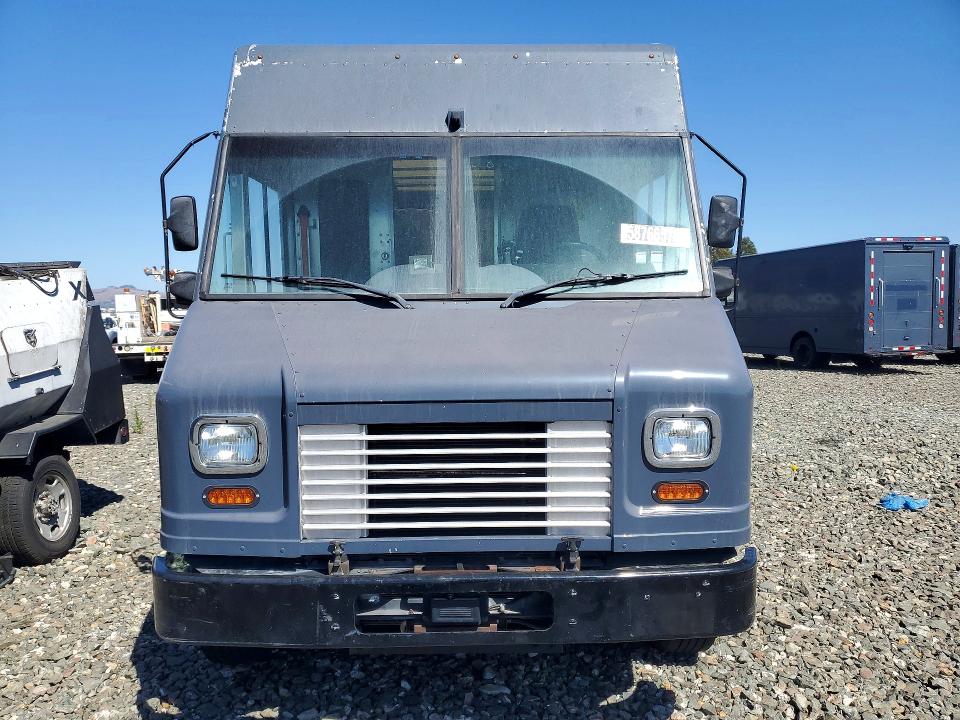 2020 Ford F59 VIN 1F65F5KN3L0A01483 COPART salvage auction — SIDE, CA - DIS/DLR/EXP ONLY CLEAN TITLE, sold $11,900 on 2026-09-01 (photo 5)