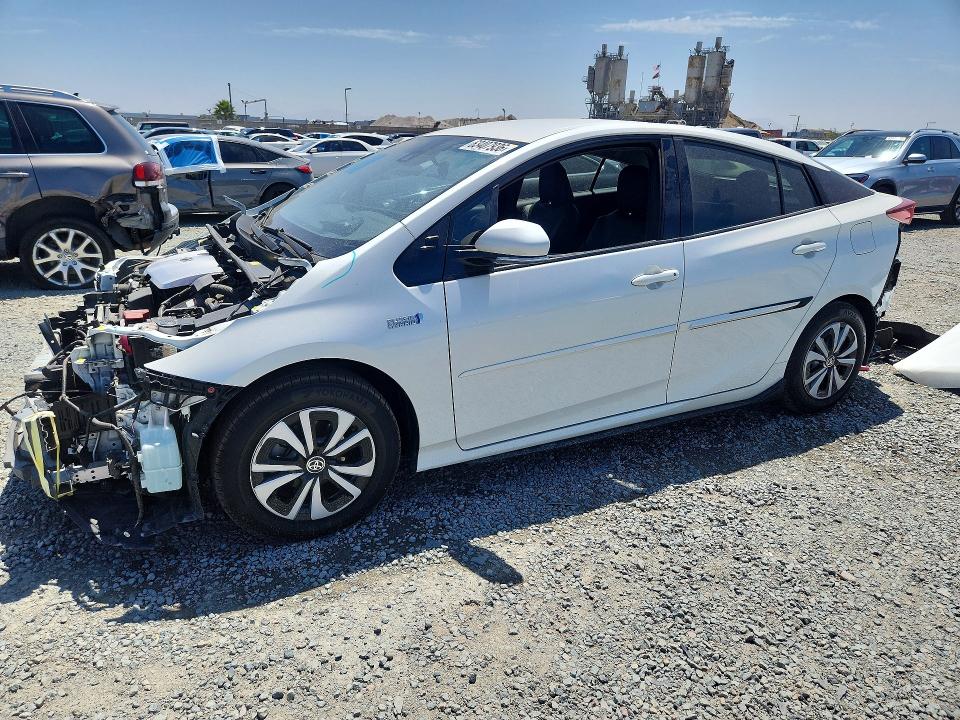 2018 Toyota Prius VIN JTDKARFP7J3078242 — COPART salvage auction photo
