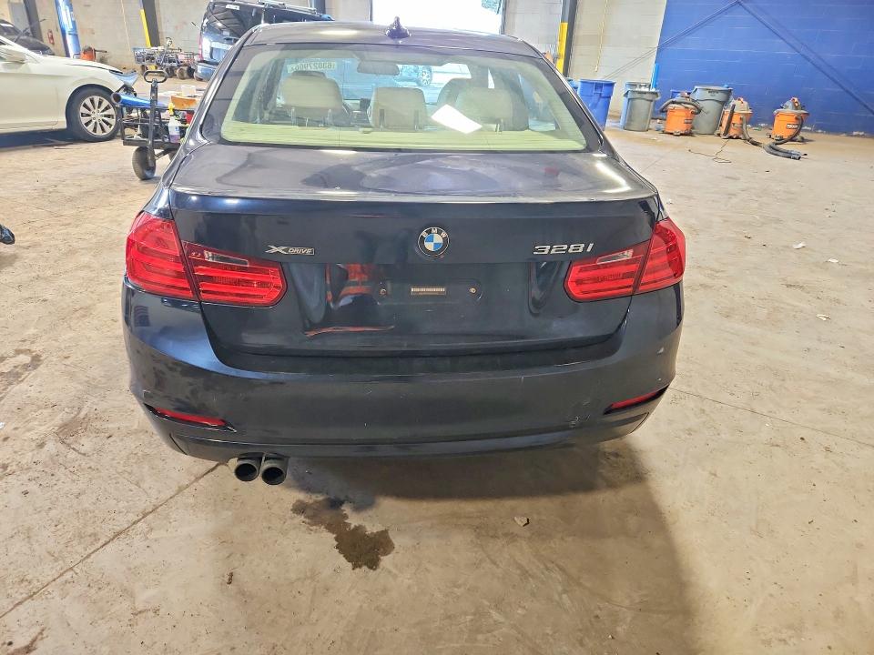 2015 BMW 3er VIN WBA3B5G59FNS19828 COPART salvage auction — UNDERCARRIAGE, Pa - Certificate Of Salvage, sold $350 on 2026-08-17 (photo 6)