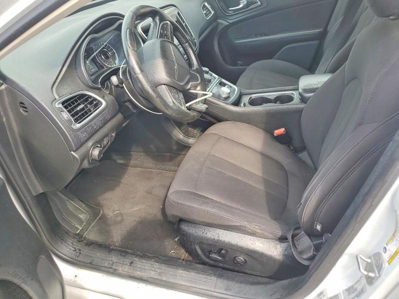 2015 Chrysler 200 VIN 1C3CCCAB2FN712466 COPART salvage auction — MINOR DENT/SCRATCHES, Mo - Certificate Of Title, sold $575 on 2026-08-20 (photo 7)