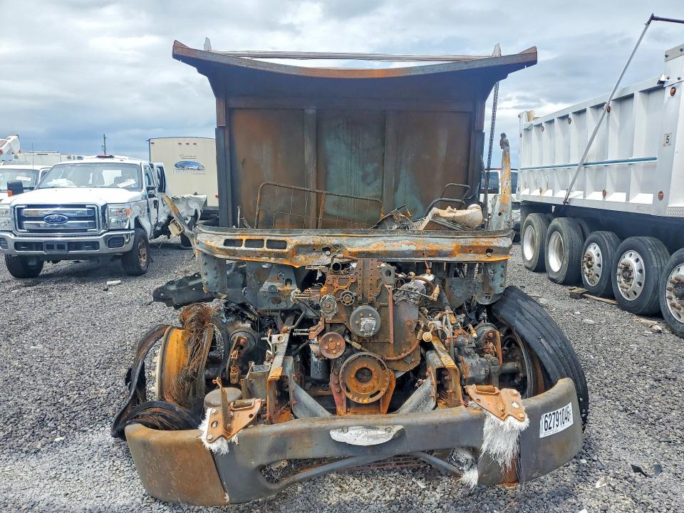 2007 Freightliner M2 106 VIN 1FVACWDC77HY27173 COPART salvage auction — BURN, VA - NON-REPAIRABLE CERTIFICATE, sold $200 on 2026-09-09 (photo 5)