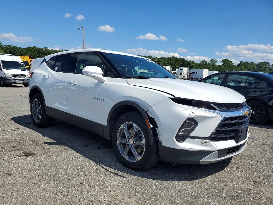 2023 Chevrolet Blazer VIN 3GNKBHR42PS183631 COPART salvage auction — FRONT END, FL - CERTIFICATE OF TITLE, sold $9,700 on 2026-08-17 (photo 4)
