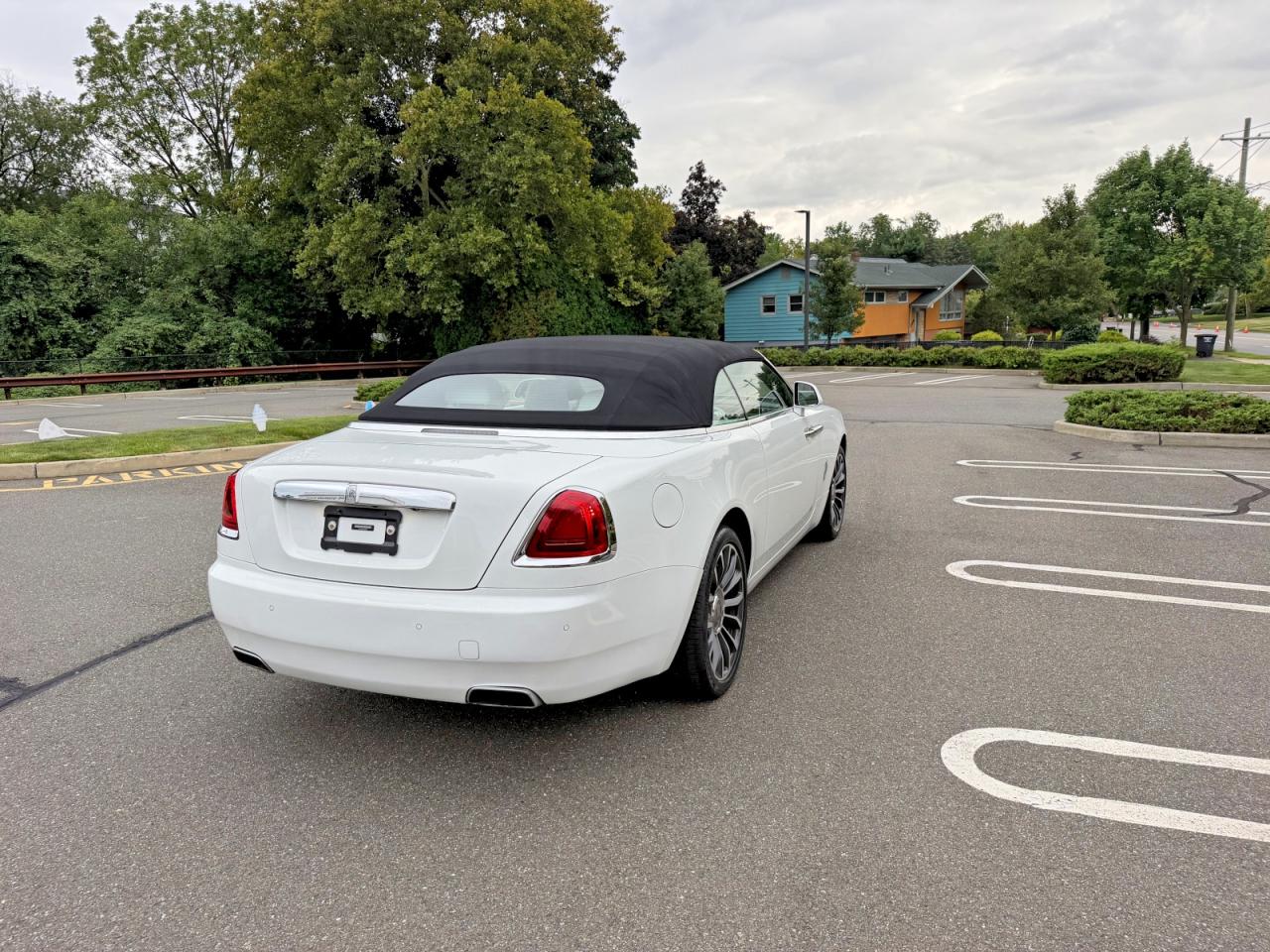 2020 Rolls-Royce Dawn VIN SCAXZ8C08LU202295 COPART salvage auction — Water/Flood, CA - SALVAGE CERTIFICATE (P), sold $156,000 on 2026-09-10 (photo 4)