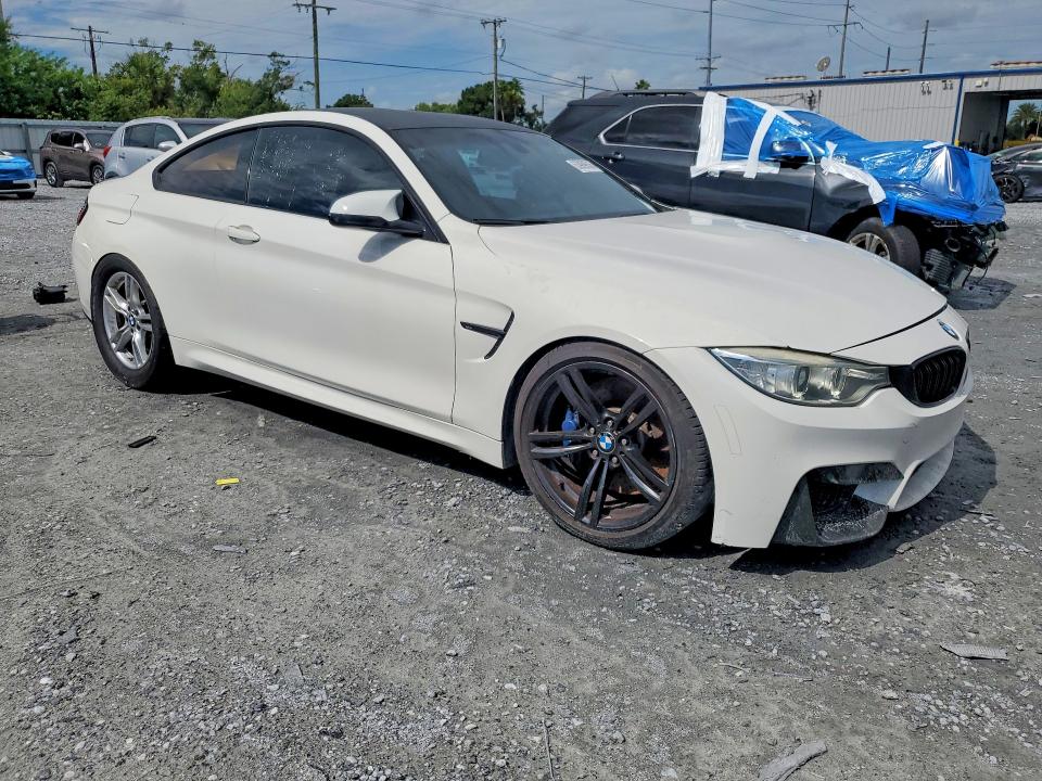 2015 BMW M4 VIN WBS3R9C59FK333107 COPART salvage auction — MINOR DENT/SCRATCHES, Va - Certificate Of Title, sold $12,400 on 2026-08-25 (photo 4)