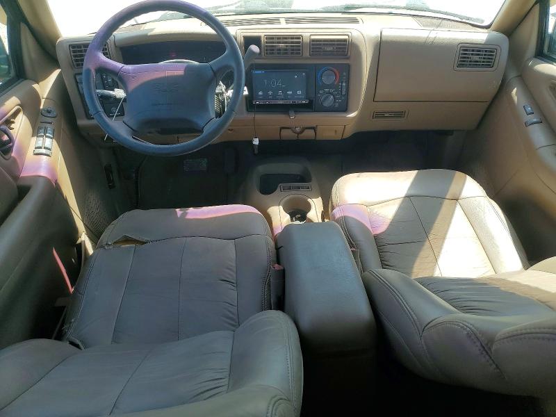 1995 Gmc Jimmy VIN 1GKCS13W4S2559513 COPART salvage auction — MECHANICAL, CA - DIS/DLR/EXP ONLY LIEN PAPERS, sold $50 on 2026-08-21 (photo 8)