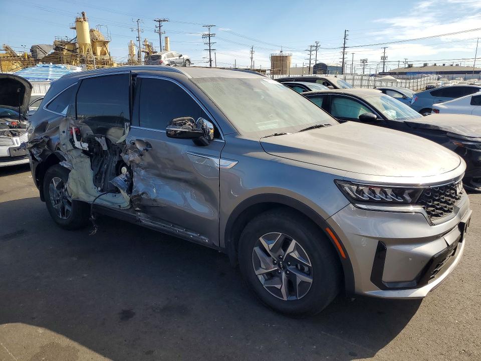 2023 Kia Sorento VIN KNDRH4LG7P5223066 COPART salvage auction — SIDE, Ca - Salvage Certificate, sold $7,900 on 2026-08-24 (photo 4)