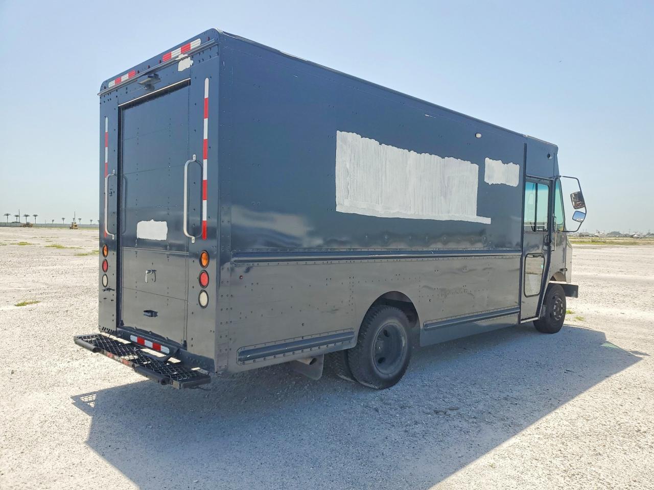 2021 Freightliner Mt45g VIN 4UZAC2EA9MCML1025 COPART salvage auction — Minor Dent/Scratches, FL - CERTIFICATE OF TITLE, sold $25,250 on 2026-09-01 (photo 3)