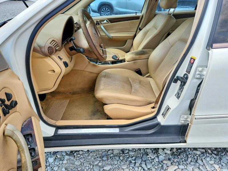 2002 Mercedes-benz C class VIN WDBRF64J32F182576 COPART salvage auction — MINOR DENT/SCRATCHES, FL - CERTIFICATE OF TITLE, sold $375 on 2026-08-21 (photo 7)