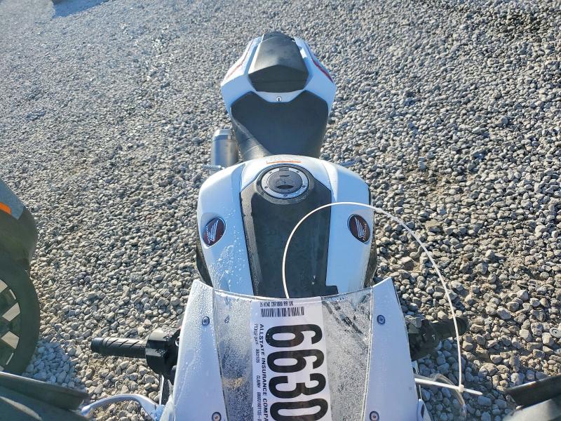 2026 Honda Cbr VIN JH2SC7719TK900614 COPART salvage auction — SIDE, Oh - Cert Of Title-Salvage, sold $7,700 on 2026-09-03 (photo 5)
