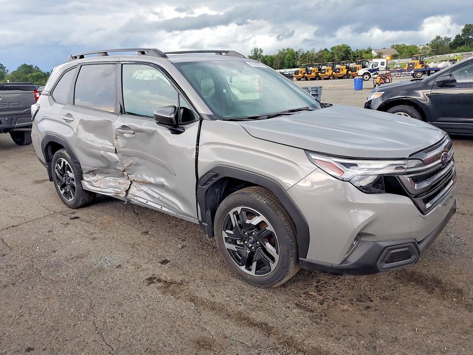 2025 Subaru Forester VIN JF2SLDNC8SH565340 COPART salvage auction — SIDE, PA - CERTIFICATE OF SALVAGE, sold $5,000 on 2026-08-28 (photo 4)