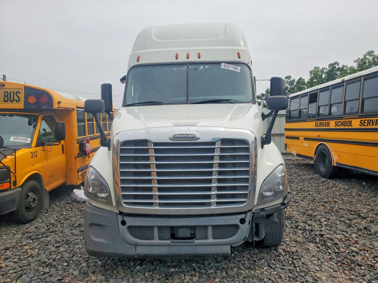 2018 Freightliner Cascadia 125 VIN 1FUJGLDR4JLJL3685 COPART salvage auction — Front End, NJ - CERTIFICATE OF TITLE, sold $9,100 on 2026-08-28 (photo 5)