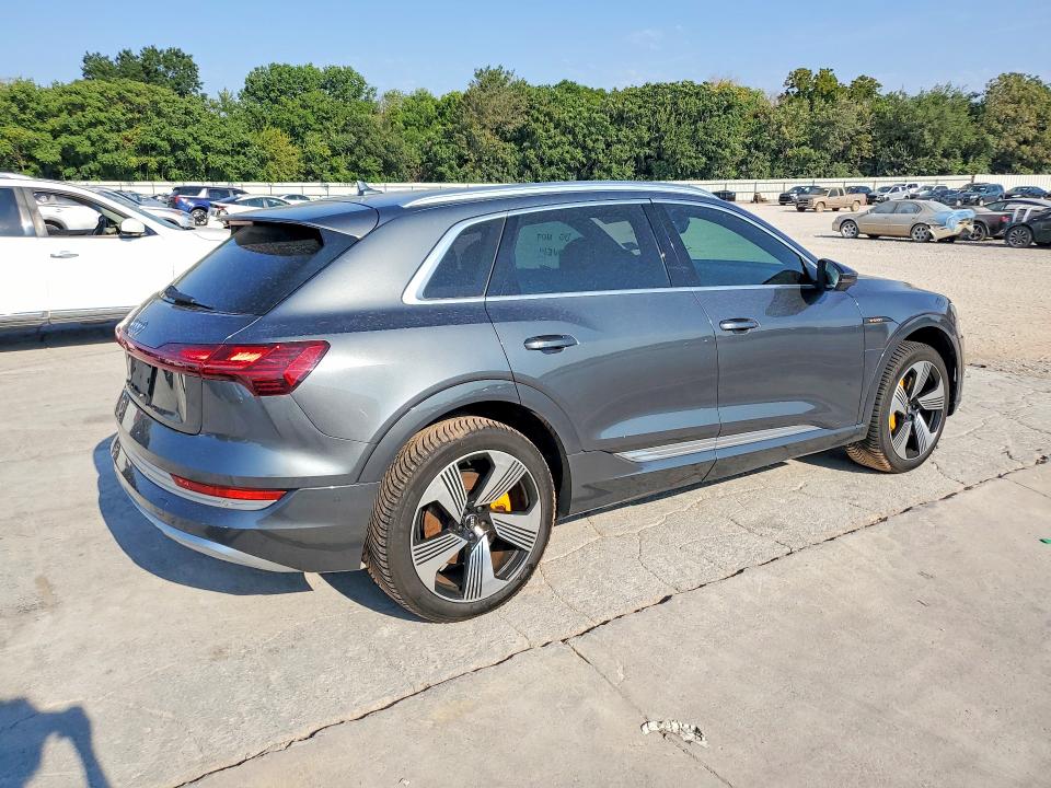 2019 Audi E-tron VIN WA1VAAGE3KB007357 COPART salvage auction — MINOR DENT/SCRATCHES, Salvage Title, sold $13,300 on 2026-08-18 (photo 3)