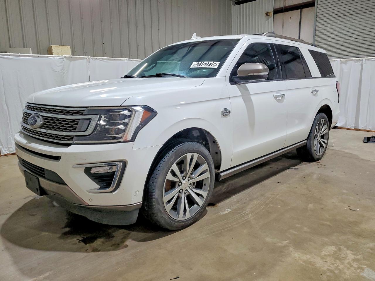 2020 Ford Expedition VIN 1FMJU1NT5LEA66368 — COPART salvage auction photo