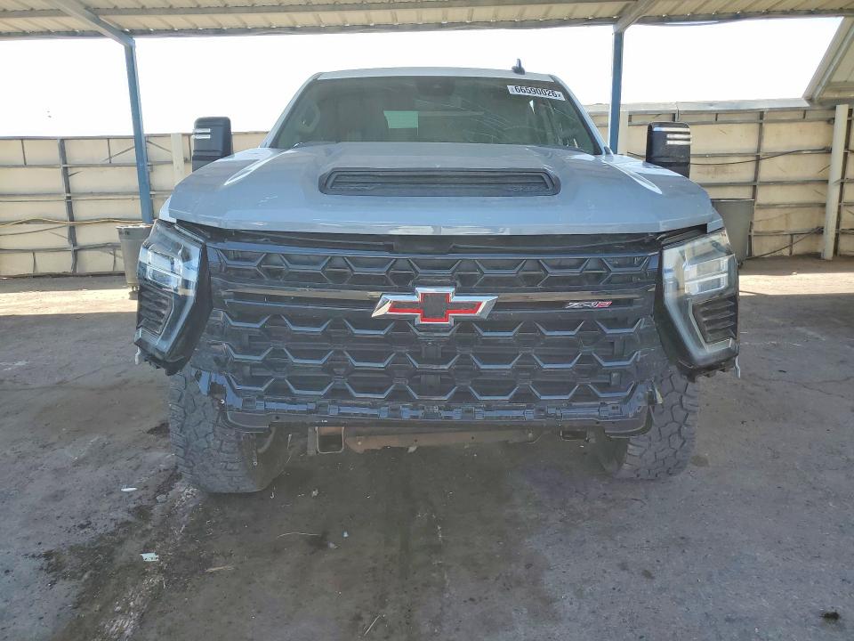 2024 Chevrolet Silverado 2500 VIN 1GC1YLE74RF363500 COPART salvage auction — FRONT END, TX - CERT OF TITLE-REBUILT SALVAGE, sold $12,800 on 2026-09-16 (photo 5)