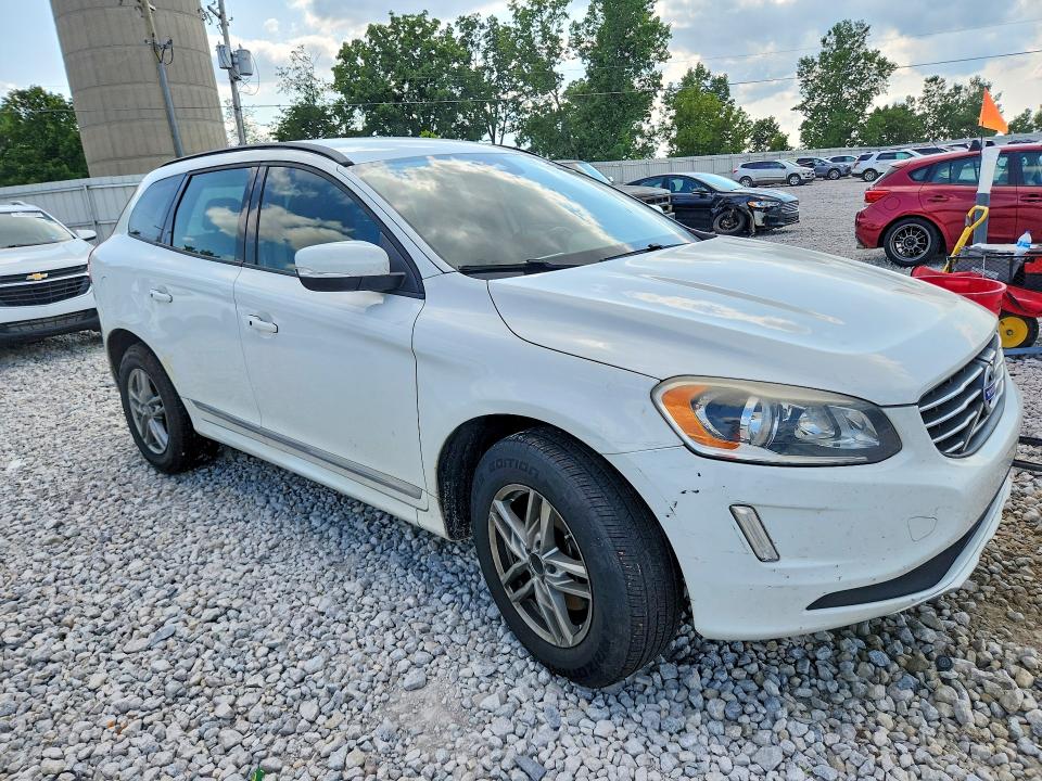 2015 Volvo Xc60 VIN YV440MDJ9F2680311 COPART salvage auction — NORMAL WEAR, Mi - Dealer Only Clean Title, sold $525 on 2026-08-13 (photo 4)