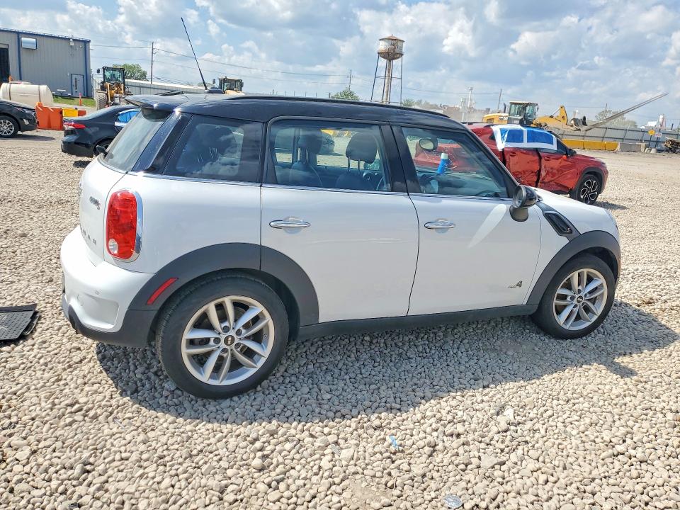 2014 Mini Cooper VIN WMWZC5C53EWP37469 COPART salvage auction — NORMAL WEAR, Il - Certificate Of Title (P), sold $2,800 on 2026-09-09 (photo 3)