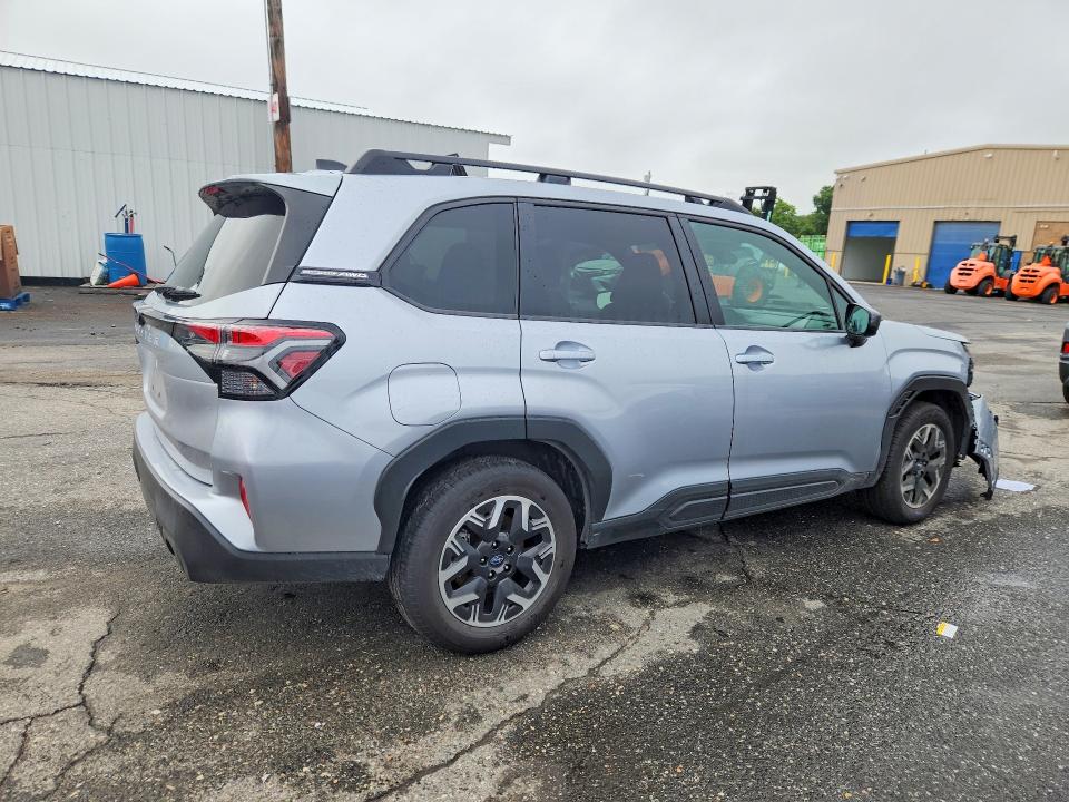 2026 Subaru Forester VIN 4S4SLDD68T3071922 COPART salvage auction — FRONT END, NY - CERTIFICATE OF TITLE, sold $14,200 on 2026-09-14 (photo 3)