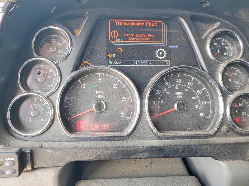 2017 Peterbilt All models VIN 1XPBDP9X4HD363815 COPART salvage auction — NORMAL WEAR, CT, sold $8,900 on 2026-09-07 (photo 9)