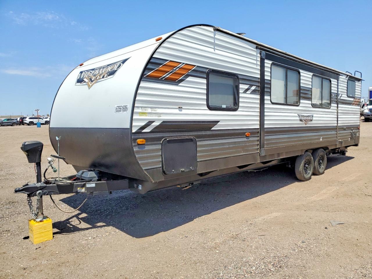 2022 Foresriver VIN 4X4TWDB26NE035633 COPART salvage auction — Side, AZ - CERT OF TITLE - SALVAGE, sold $7,200 on 2026-08-13 (photo 2)