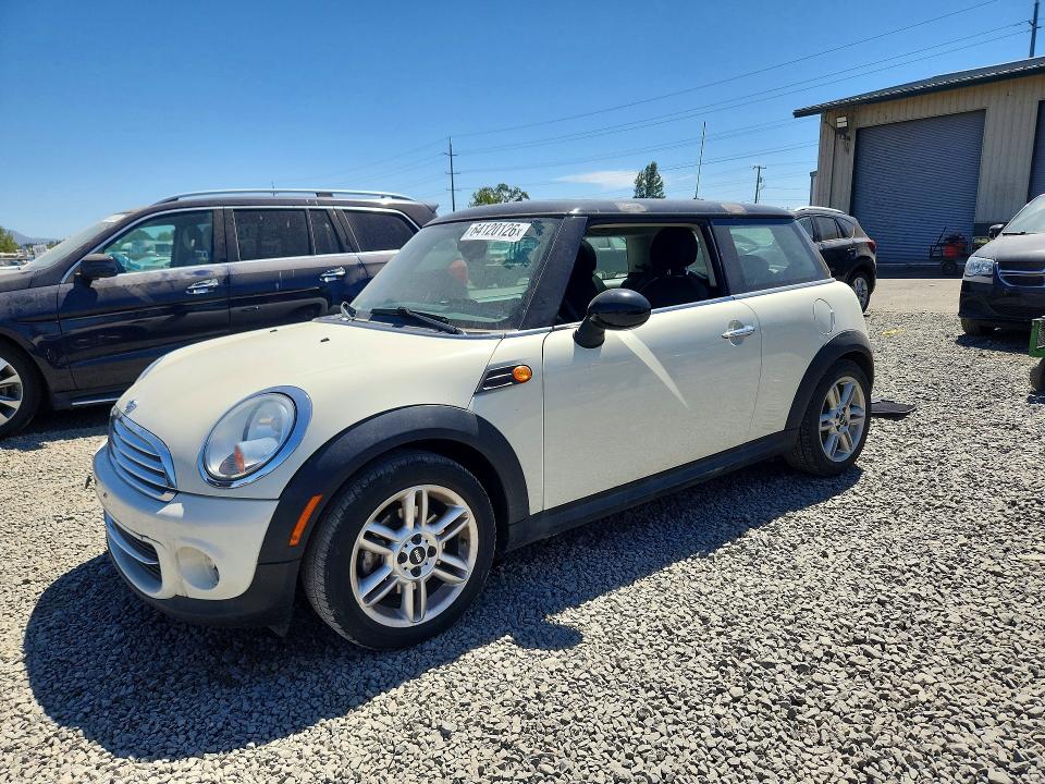 2011 Mini Cooper VIN WMWSU3C58BT183913 COPART salvage auction — MECHANICAL, OR - CERTIFICATE OF TITLE, sold $700 on 2026-08-18 (photo 1)