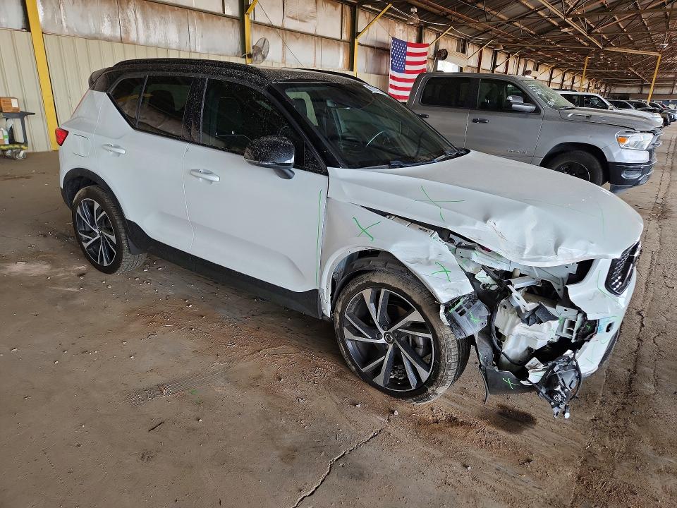 2020 Volvo Xc40 VIN YV4162UM5L2348653 COPART salvage auction — FRONT END, AZ - CERT OF TITLE - SALVAGE, sold $7,100 on 2026-09-30 (photo 4)