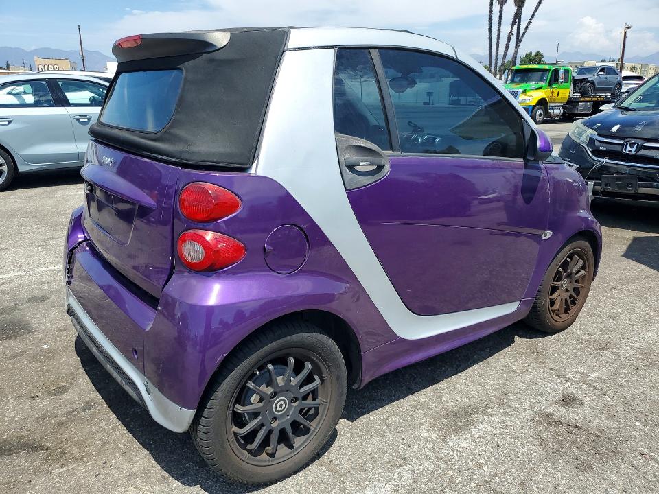 2013 Smart Fortwo VIN WMEEK3BA4DK596121 COPART salvage auction — REAR END, CA - SALVAGE CERTIFICATE, sold $900 on 2026-08-21 (photo 3)