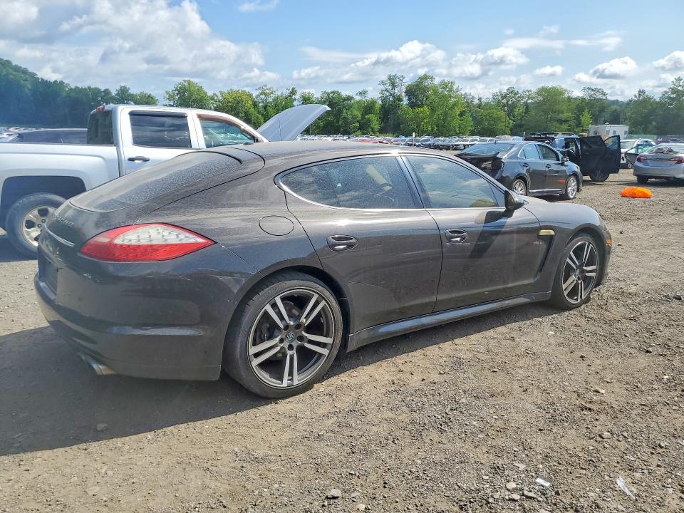 2012 Porsche Panamera VIN WP0AA2A75CL072582 COPART salvage auction — MINOR DENT/SCRATCHES, FL - CERT OF TITLE-REBUILT (P), sold $1,450 on 2026-08-10 (photo 3)