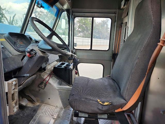 2020 Freightliner Mt45g VIN 4UZAC2EA4LCLZ7073 COPART salvage auction — MINOR DENT/SCRATCHES, TX - CERTIFICATE OF TITLE, sold $13,000 on 2026-09-15 (photo 7)